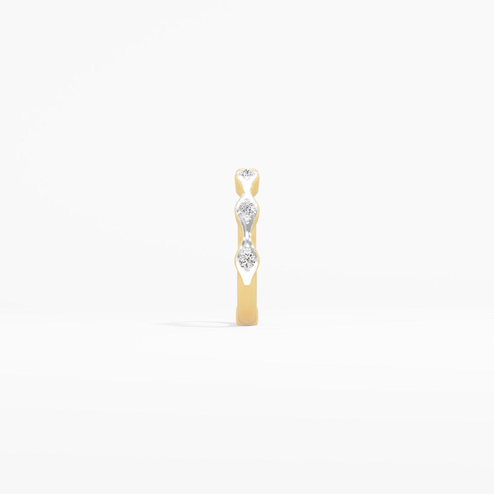 Wavy 3 Stone Nose Pin